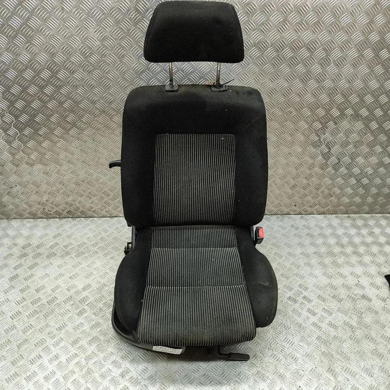 Front passenger seat 1H0881046C