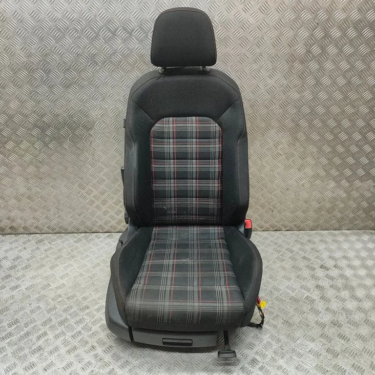 Priekšējais pasažiera sēdeklis 5Q4881106N
