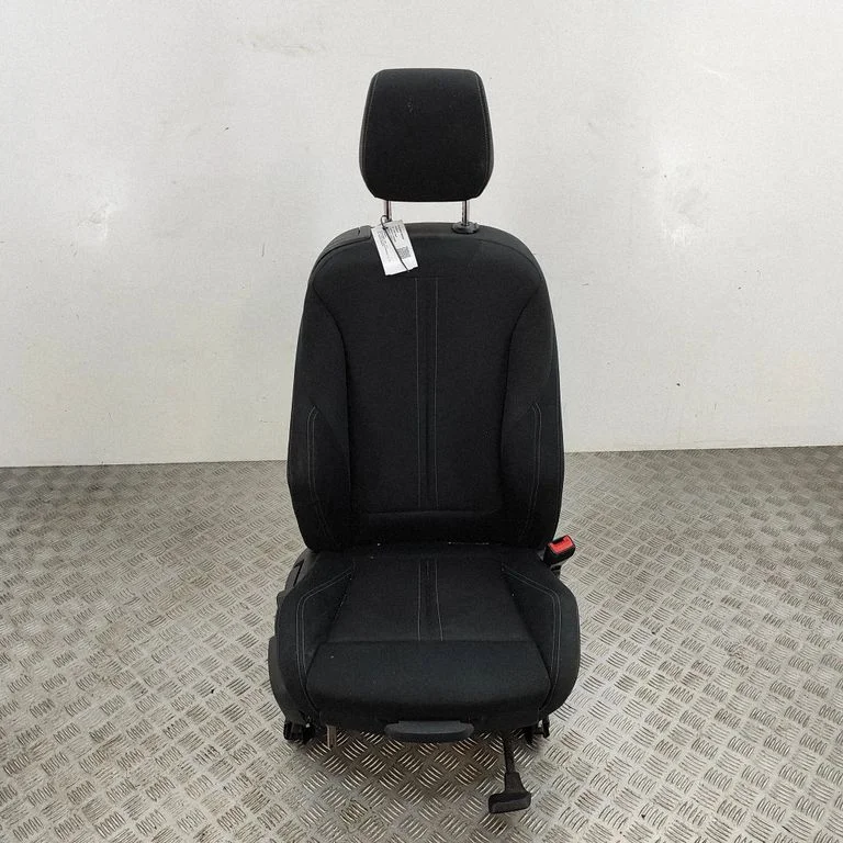 Eesmine kõrvalistuja iste – BMW 1-seeria F20 F21 (2011-2019)