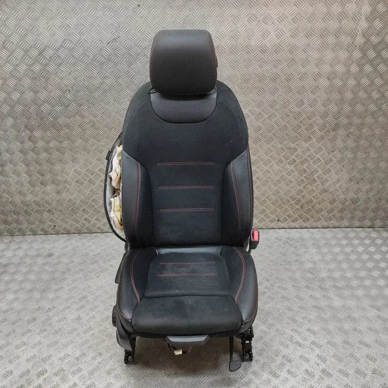 Priekšējais pasažiera sēdeklis A0009103505