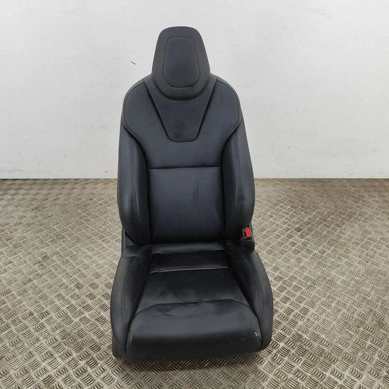 Front passenger seat 110710300Q