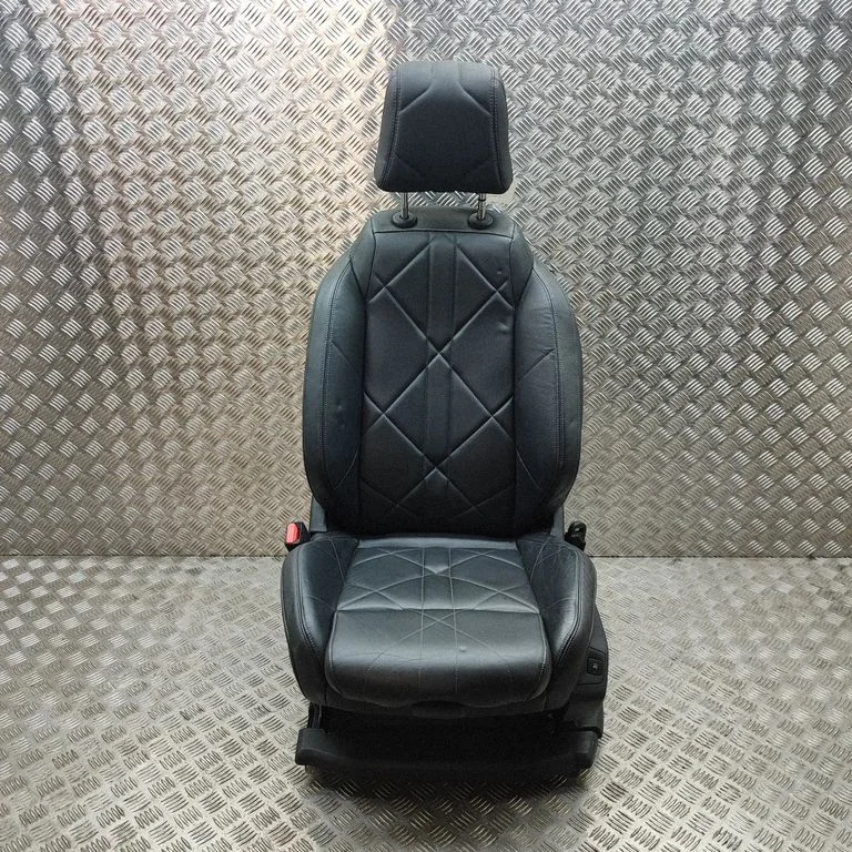 Priekšējais vadītāja sēdeklis 9823967780
