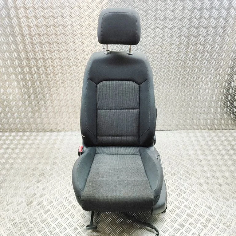 Front driver seat 3G0881775AF