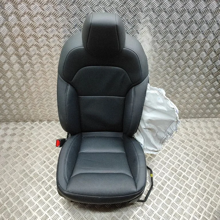 Front driver seat 214464001B