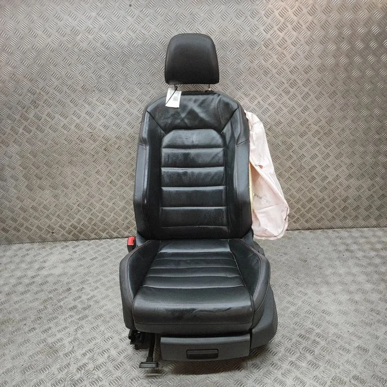 Fotel kierowcy 5Q4881105Q