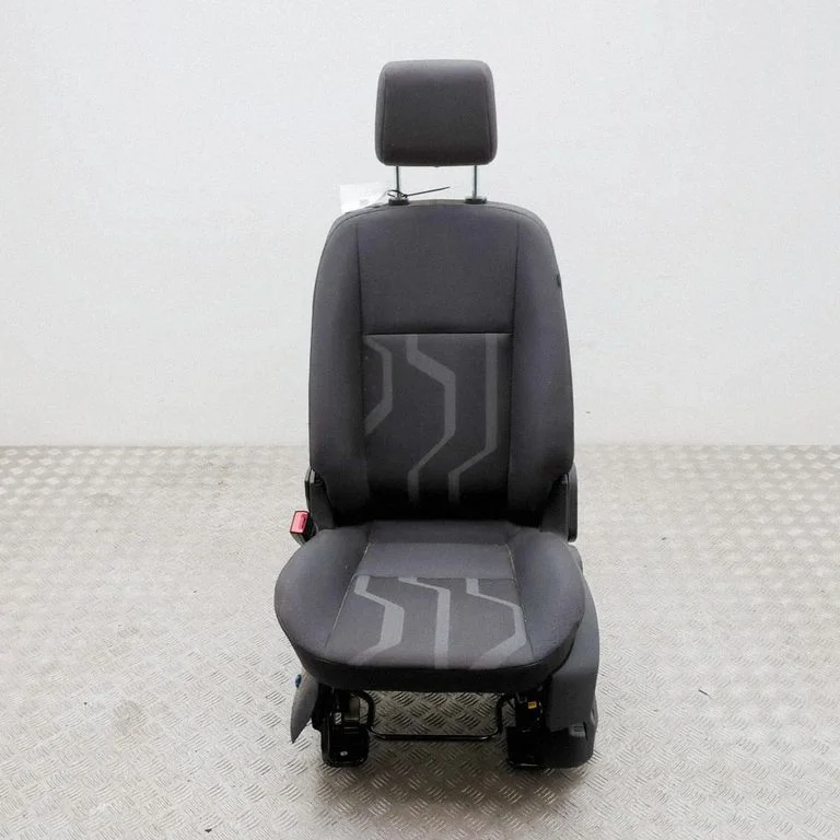 Priekšējais vadītāja sēdeklis AM51R61715DJ