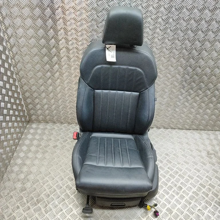 Priekšējais vadītāja sēdeklis 3V0881405FE