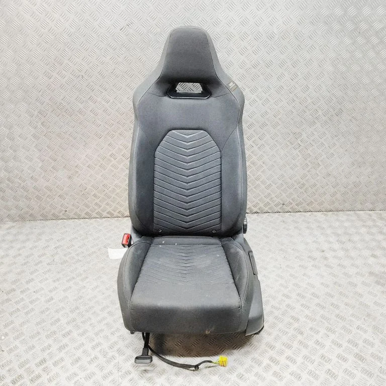 Front driver seat – Cupra Born (2021-)