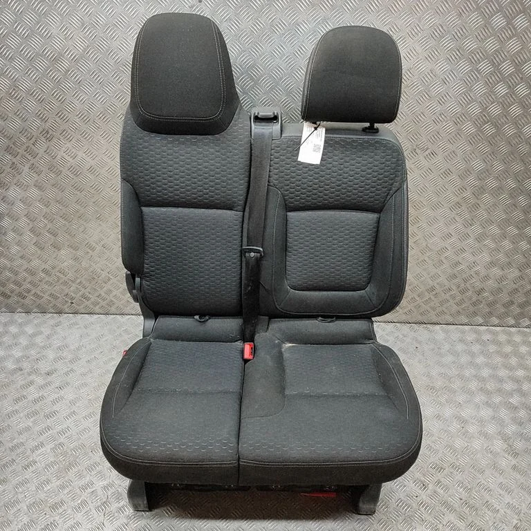 Priekšējais vadītāja sēdeklis 95517402