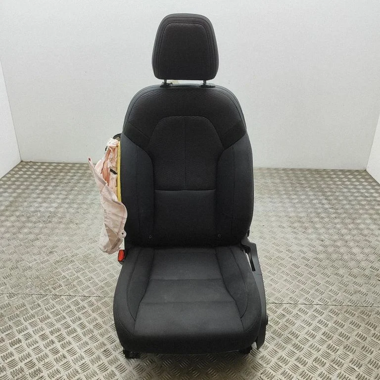 Front driver seat 32272002