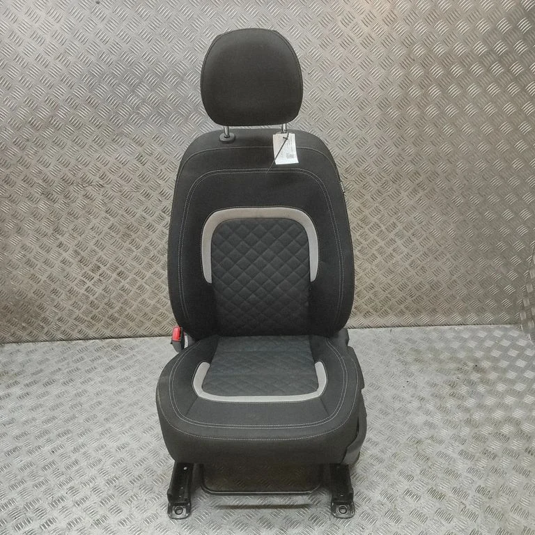 Priekšējais vadītāja sēdeklis 88101A2040AUT