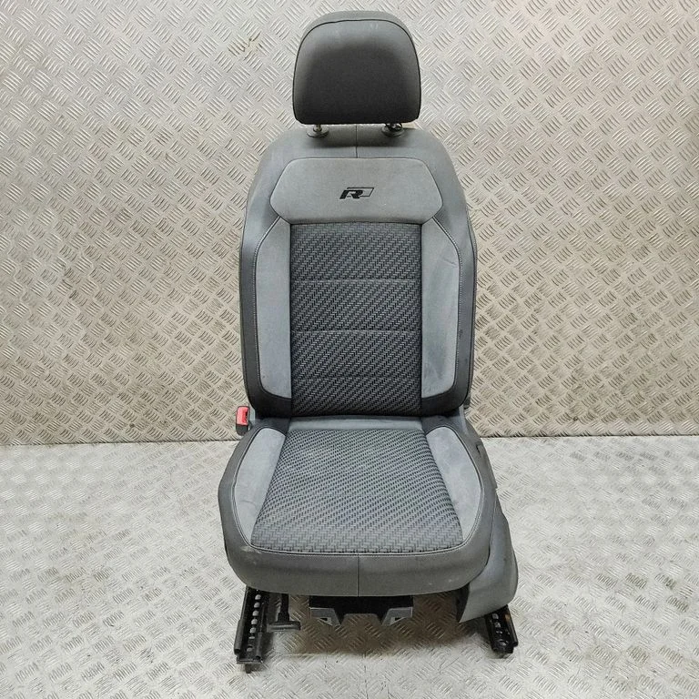 Fotel kierowcy 2Q4881105L