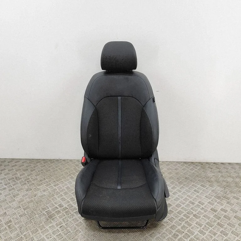 Priekšējais vadītāja sēdeklis 88500D4AA0
