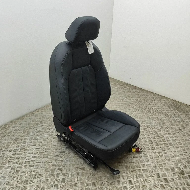 Priekšējais vadītāja sēdeklis 000881019AC