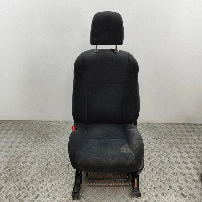 Front driver seat 7162060411