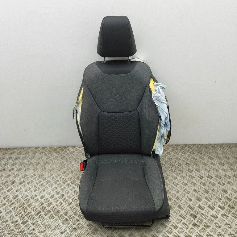Priekšējais vadītāja sēdeklis 710720UB30C1