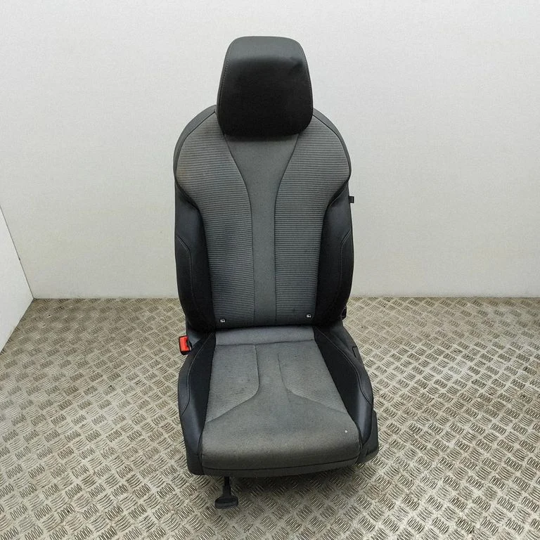 Front driver seat 5WA881105D