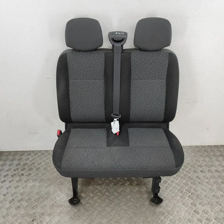 Priekšējais vadītāja sēdeklis 870500529R