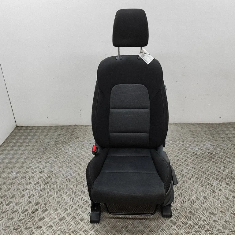 Priekšējais vadītāja sēdeklis 88100D7140NNH