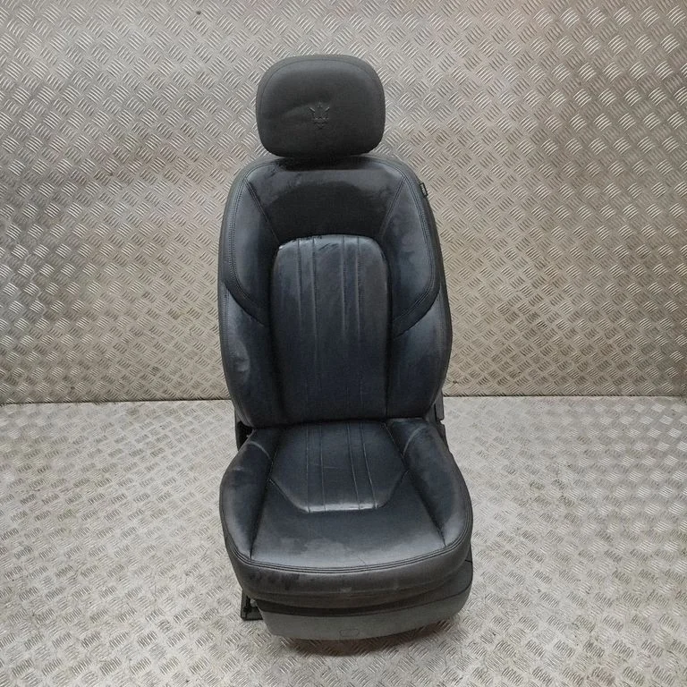Front driver seat 673002833