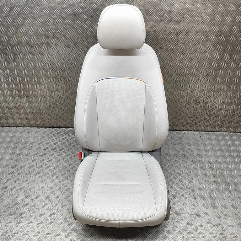 Fotel kierowcy 88100KL750UDT