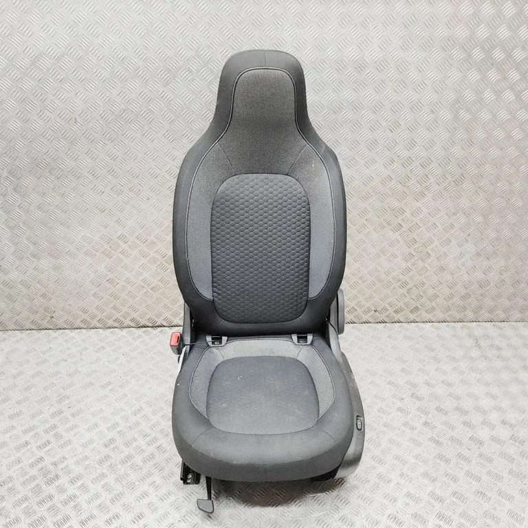 Fotel kierowcy A0009105509 – Smart ForTwo III C453 (2014-)