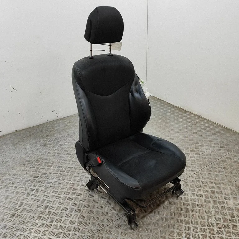 Front driver seat 7162047150