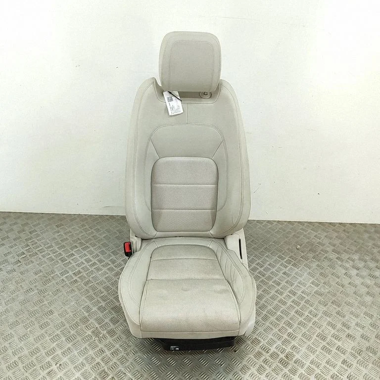 Esimene juhiiste J9C364417EB