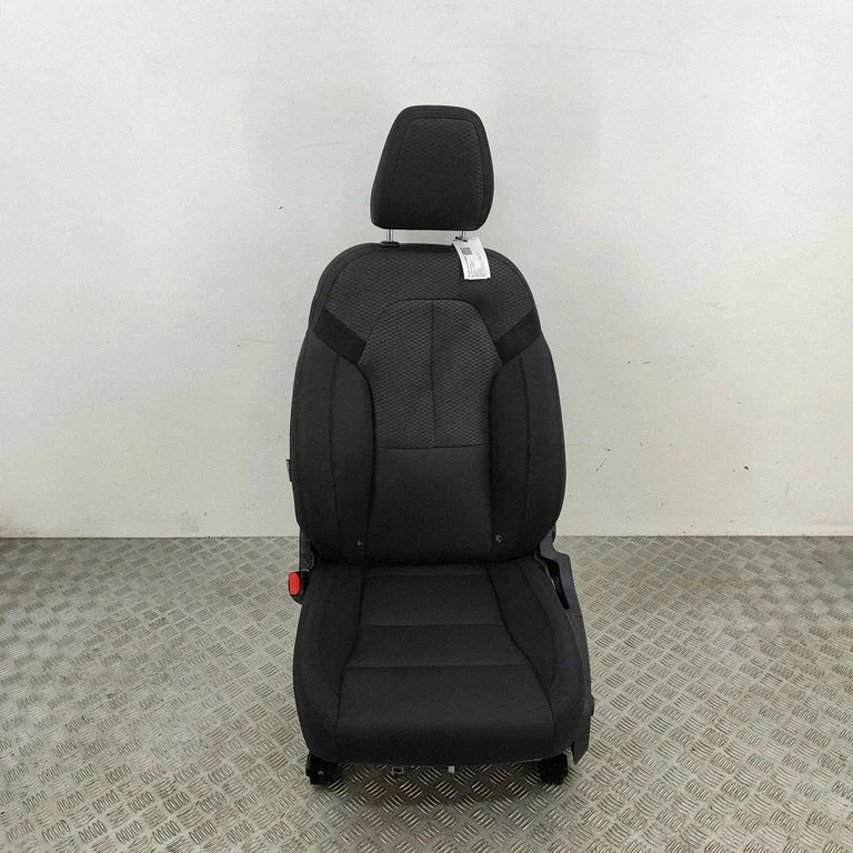 Priekšējais vadītāja sēdeklis 32272002