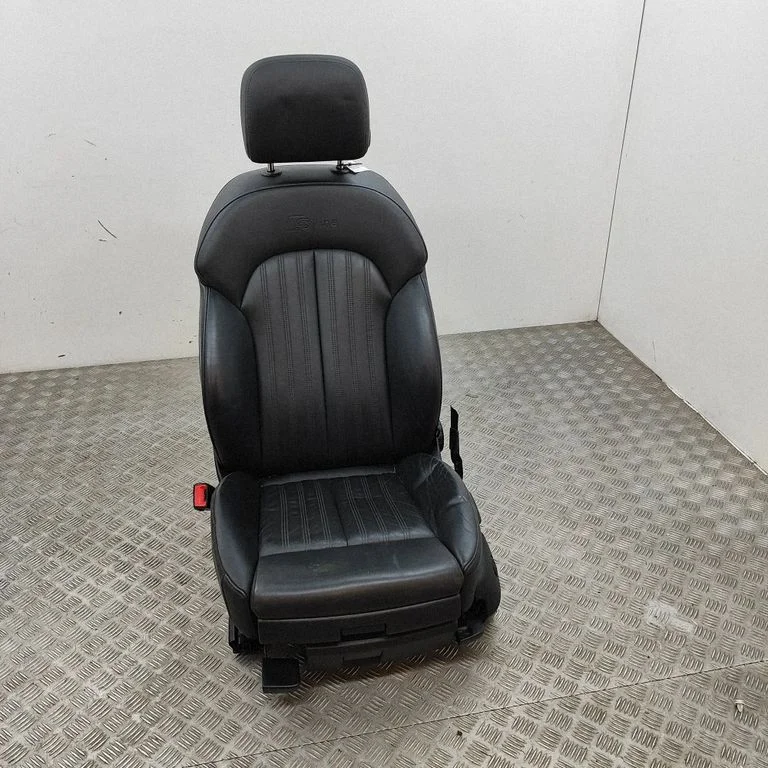 Priekšējais vadītāja sēdeklis 8K0881105S