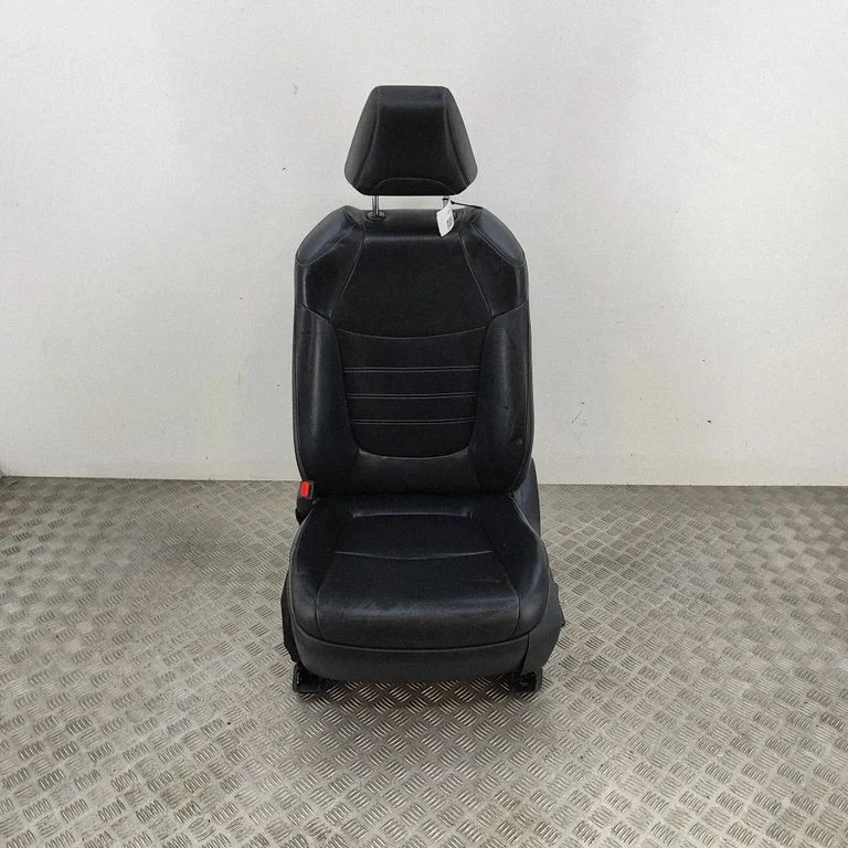 Priekšējais vadītāja sēdeklis 7202042350