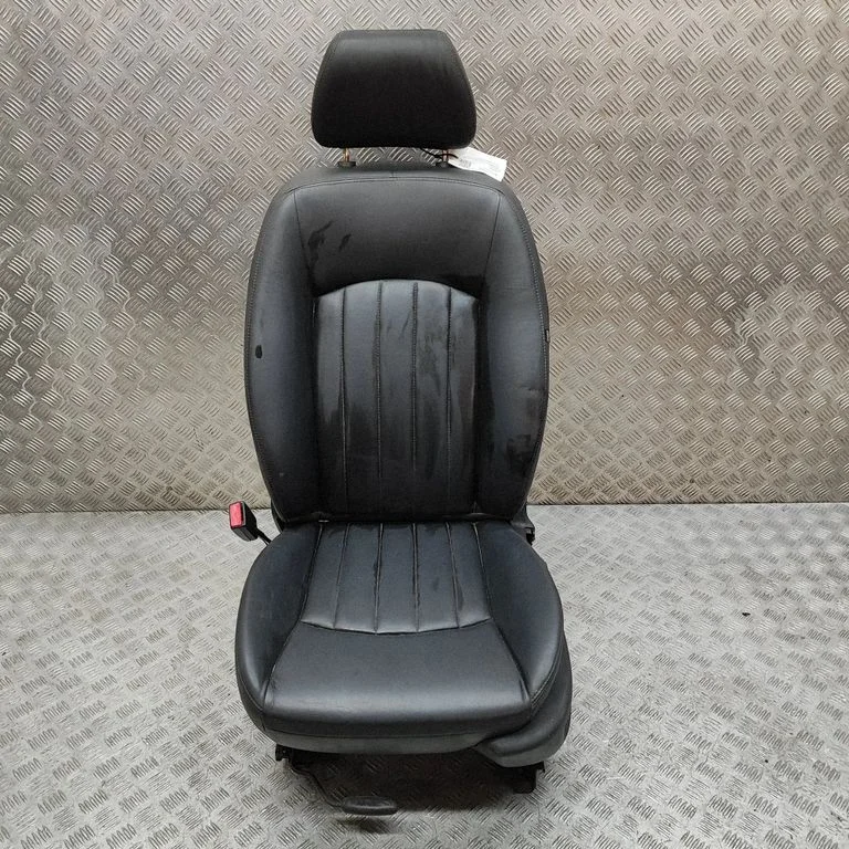 Esimene juhiiste 4X43F63222BB