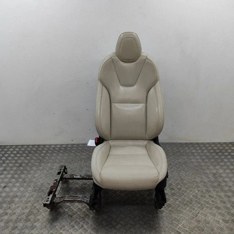 Esimene juhiiste 149491600A
