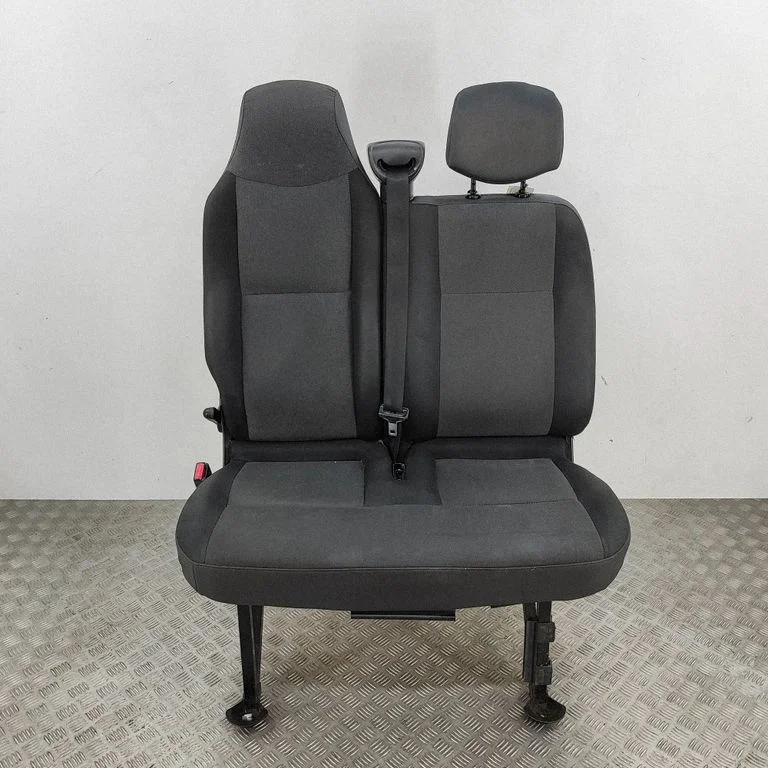 Priekšējais vadītāja sēdeklis 861017008R