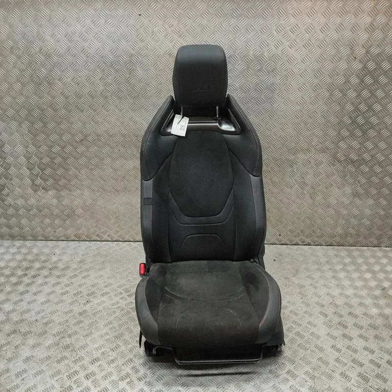 Priekšējais vadītāja sēdeklis 71502F4100