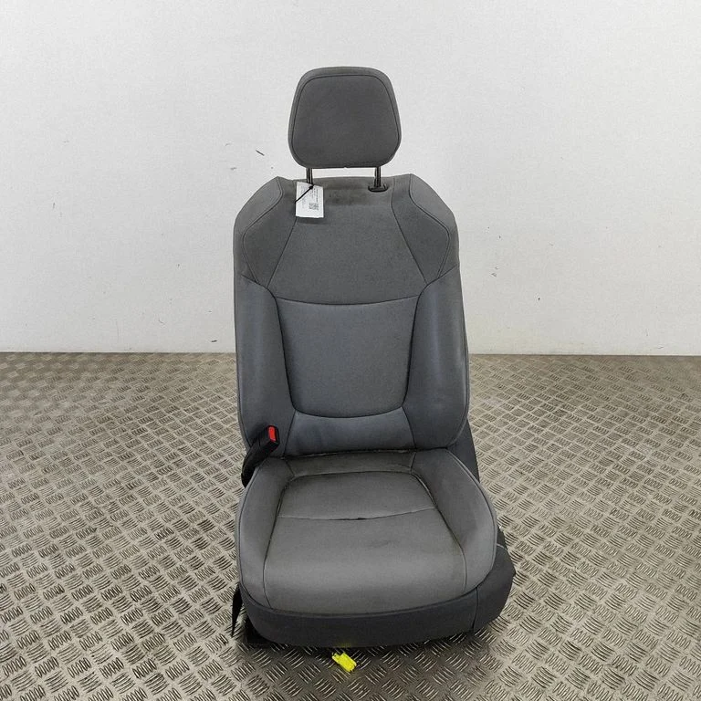 Priekšējais vadītāja sēdeklis 7162008100