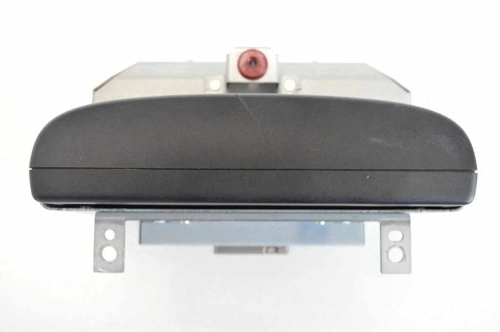 Screen/display/small screen – Volvo S80 (2007-2013)