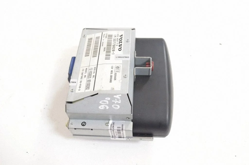Screen/display/small screen – Volvo V70 (2005-2008)