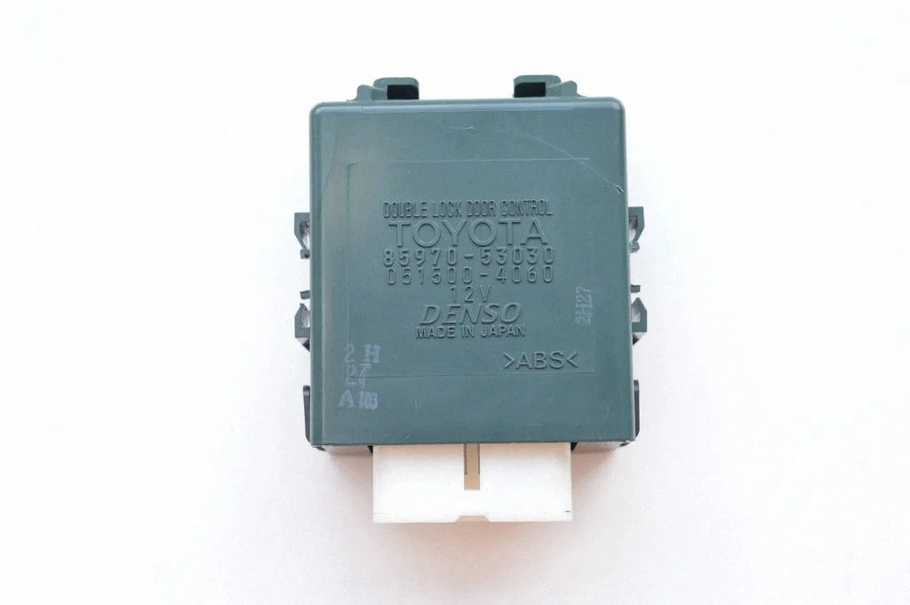 Other devices – Lexus IS 220D-250-350 (2006-2013)