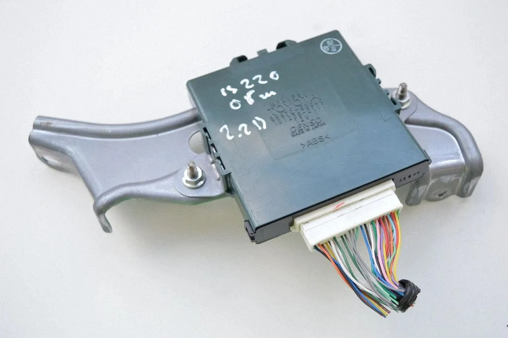 Citi instrumenti – Lexus IS 220D-250-350 (2006-2013)