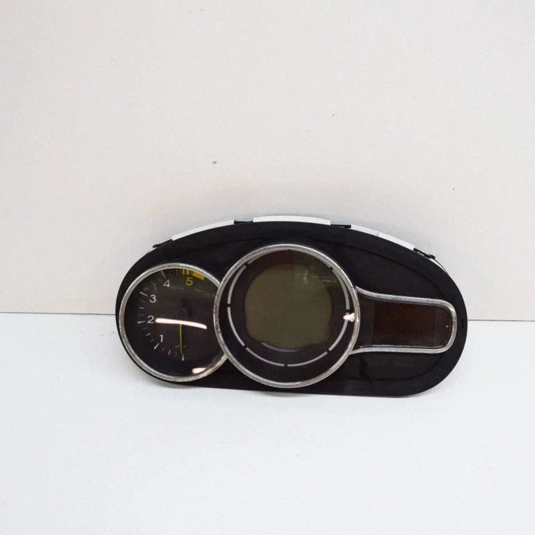 Speedometer (instrument cluster) – Renault Megane III (2009-2016)