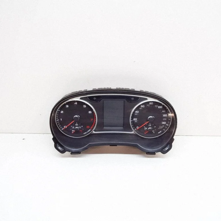 Spidometrs (instrumentu panelis) – Audi A1 (2010-2018)