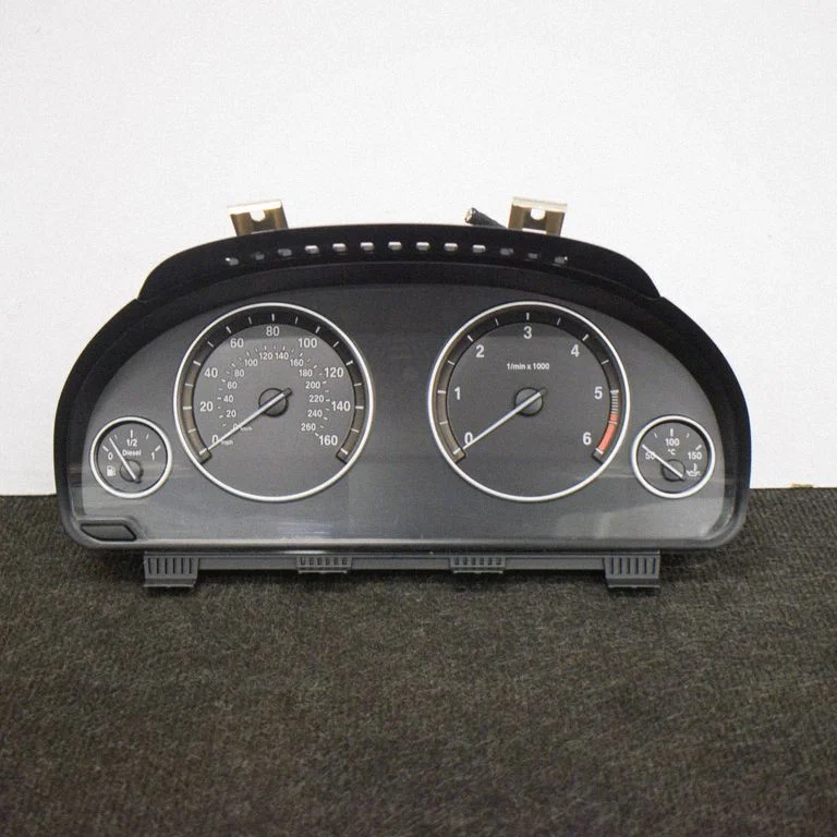 Spidometrs (instrumentu panelis) – BMW 5. sērija F10 F11 (2009-2016)