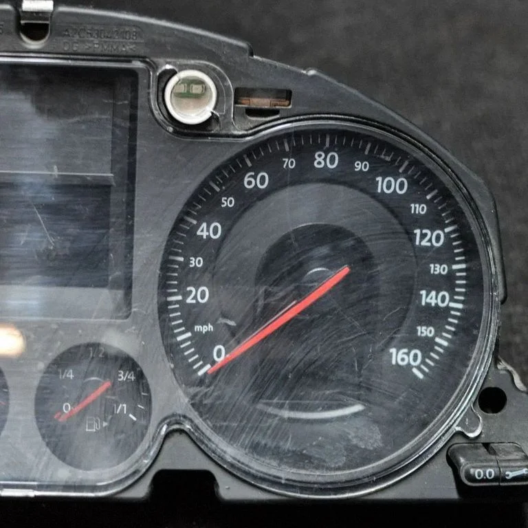 Speedometer (instrument cluster) – Volkswagen Passat B5.5 (2001-2005)