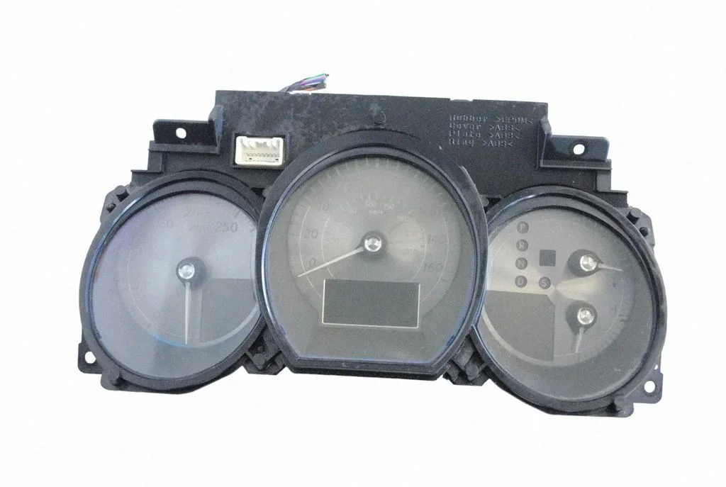 Spidometrs (instrumentu panelis) S32D