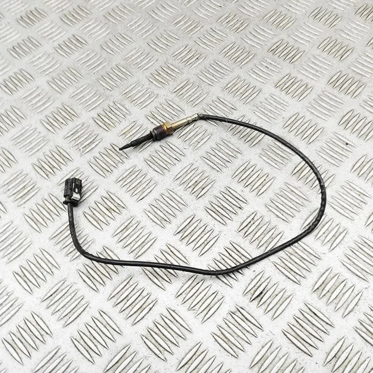 Oil temperature sensor 8490145
