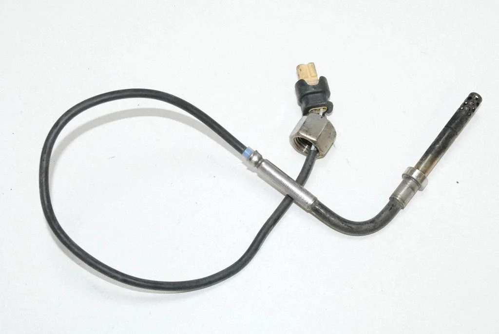 Oil temperature sensor – Mercedes-Benz C-Class AMG W204 (2007-2014)