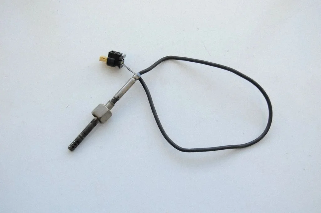 Oil temperature sensor – Mercedes-Benz E-Class W212 (2009-2016)