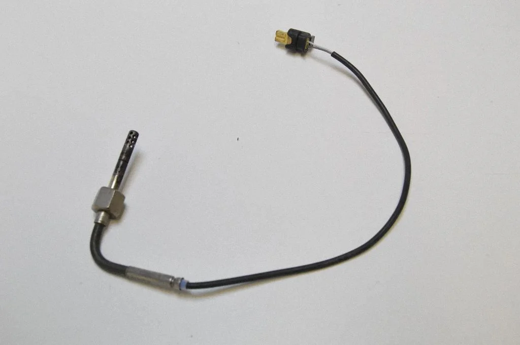 Oil temperature sensor – Mercedes-Benz C-Class AMG W204 (2007-2014)