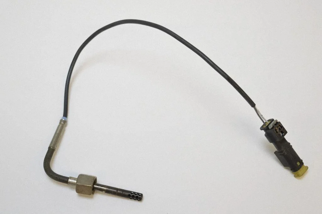 Oil temperature sensor – Mercedes-Benz C-Class AMG W204 (2007-2014)